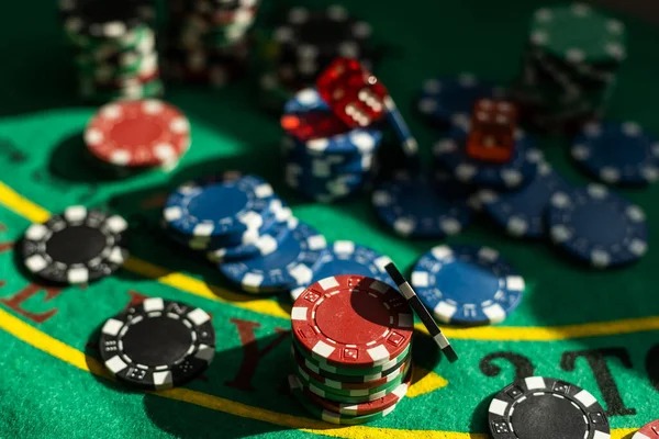 rajaselot Round-led table rhythm